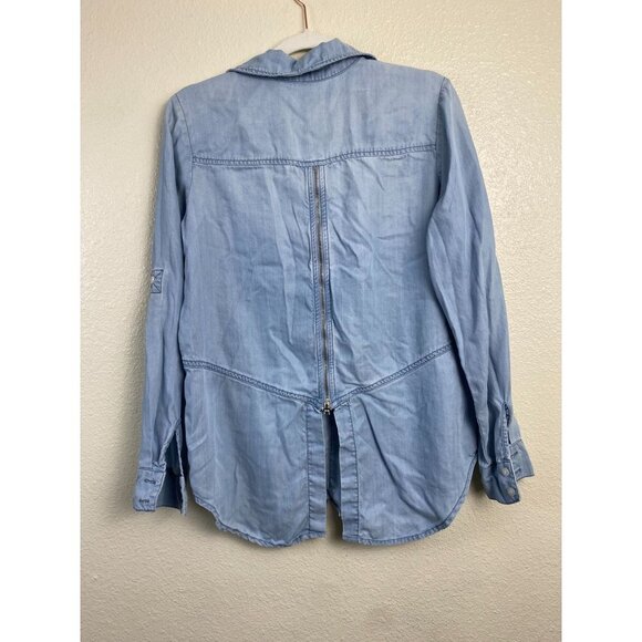 Sam Edelmam Chambray Button Down Shirt Womens size Medium Tencel Classic Boho - Picture 1 of 11